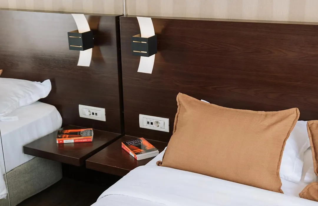 Duke Armeneasca Suites By Olala!-1